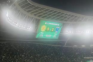 多米尼加力克意大利取得小组赛两连胜 球员赛后激情庆祝